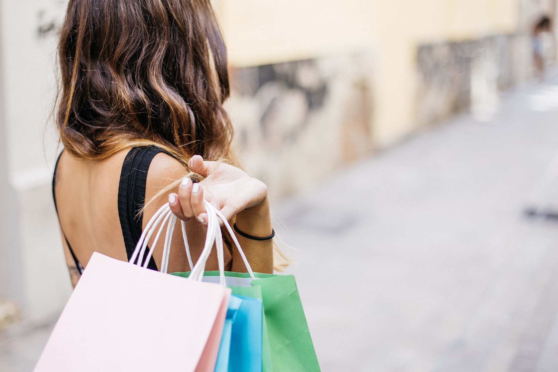 Market Research Hub - Christmas shopping trends and sustainability measures consumers want to see